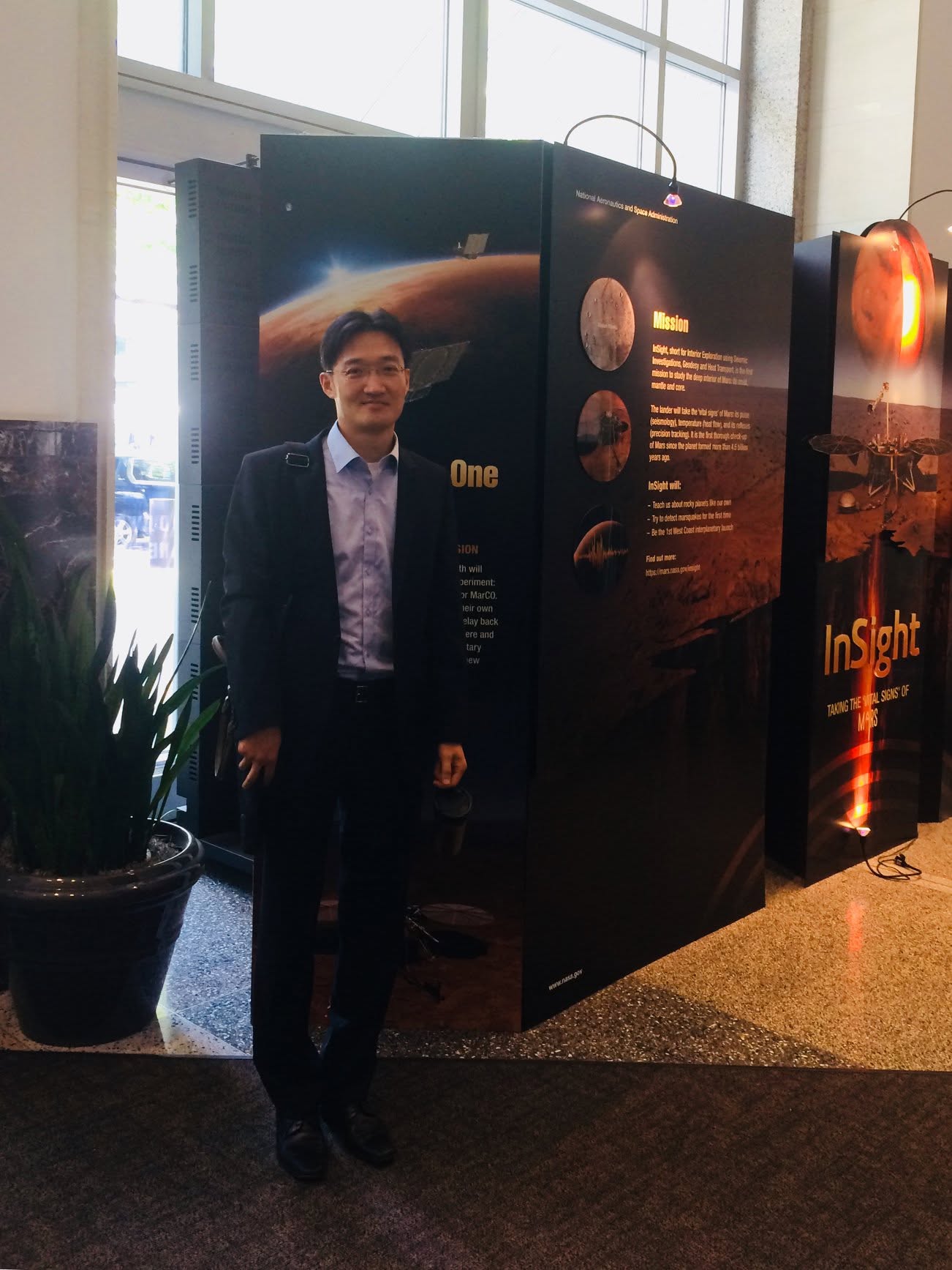 Photograph from the FDCL announcement: FDCL Participates in a NIAC Fellows Meeting at NASA